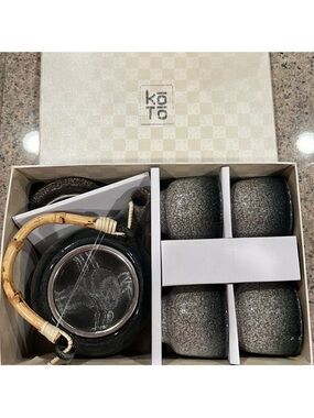 Koto Ceramic tea set